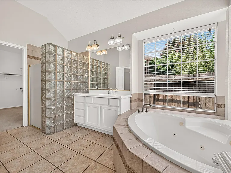 3215 Quiet Lake Dr — Photo 22