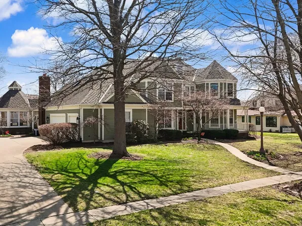 2204 Edgewater Pl, Champaign, IL 61822