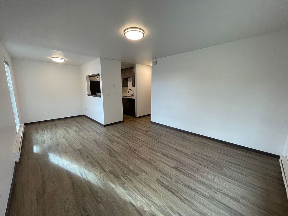 1st image of 9050 Greenwood Ave N APT 306