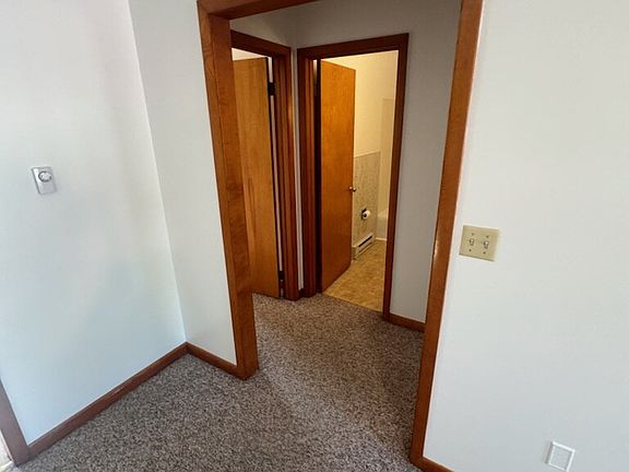 4th image of 707 N Center St #B