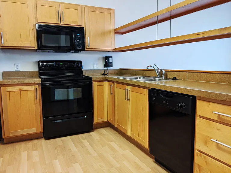 Mercury - Residential — Photo 3