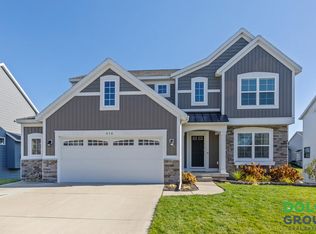 514 Highlander Dr NE, Rockford, MI 49341