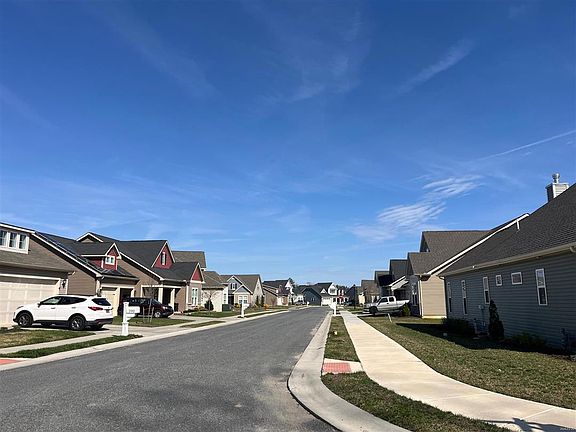 4th image of 106 Leander Dr