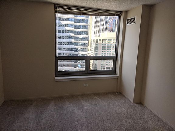 5th image of 440 N Wabash Ave APT 2408
