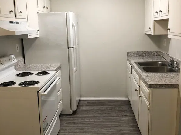 A. Young 4, 6502 Six Mile Ln APT 1, Louisville, KY 40218