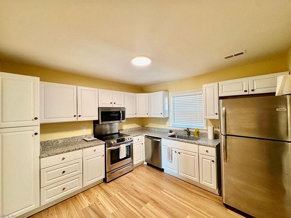 1st image of 383 Circuit Ln Unit E