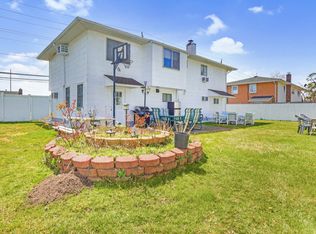 (Undisclosed Address), Islip, NY 11751