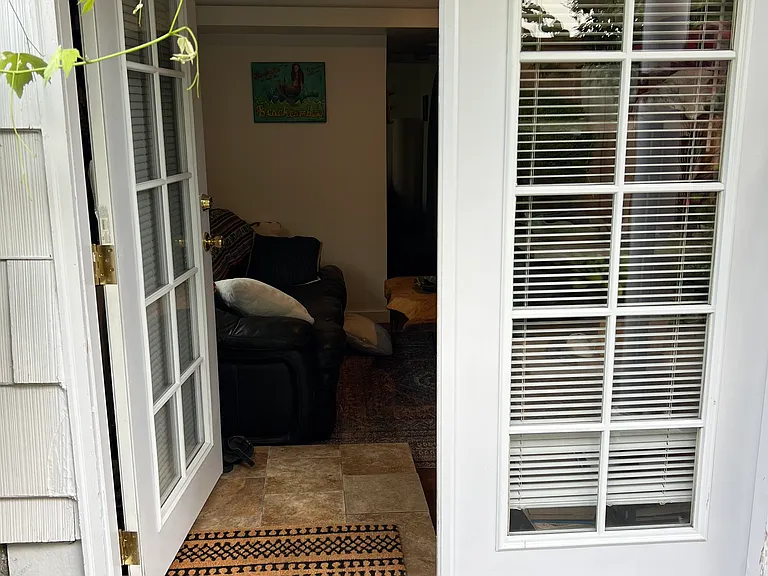 3732 Sunnyside Ave N — Photo 7