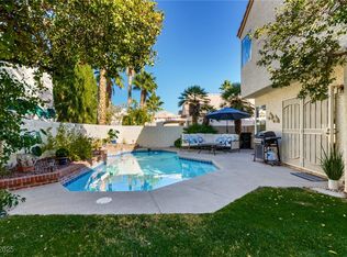 9608 Crystal Cup Cir, Las Vegas, NV 89117