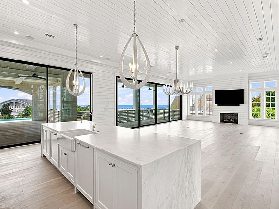 5th image of 264 Grace Point Way