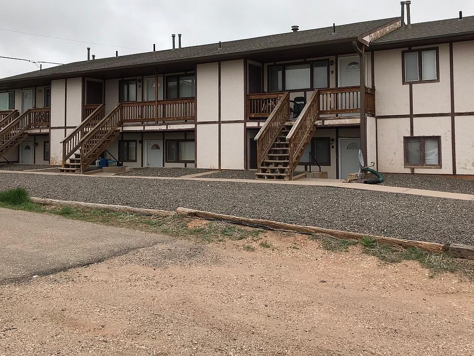 6-unit apartment building