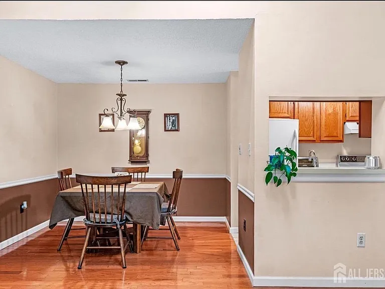 2310 Ravens Crest Dr — Photo 12