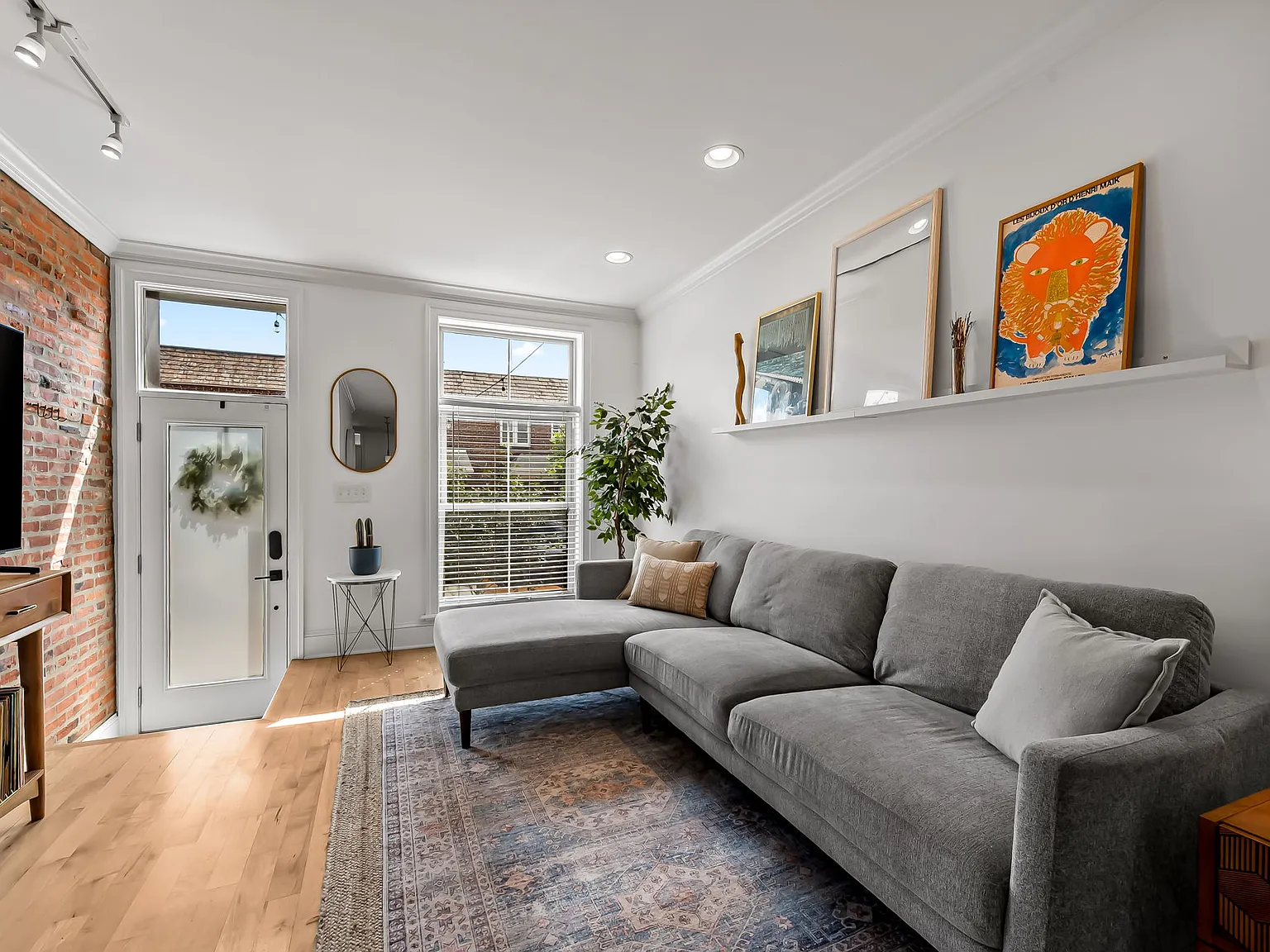 3 bed, 1434 sqft, $2,800 — Photo 3