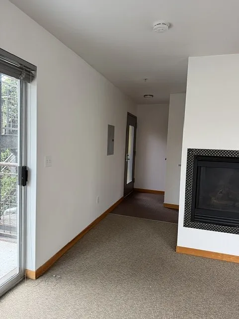 Studio, 600 sqft, $1,195 — Photo 2