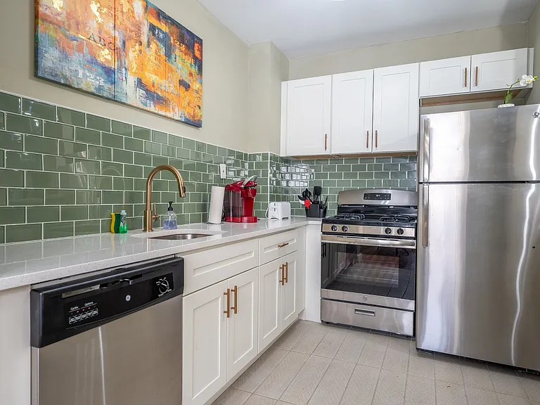 4386 W Pine Blvd #1 — Photo 2