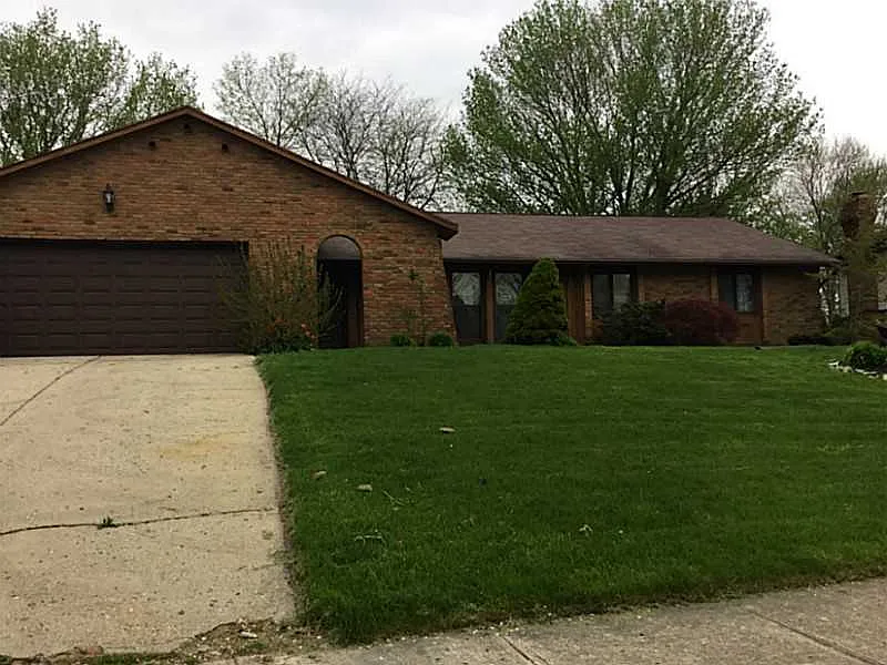 3023 Linmuth Dr E photo 1