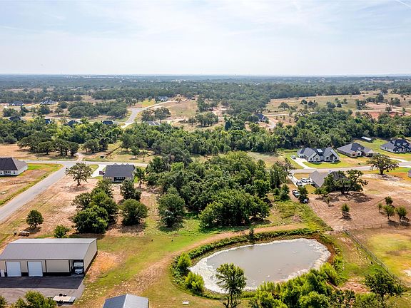 3rd image of 10004 Valley Oak Ct