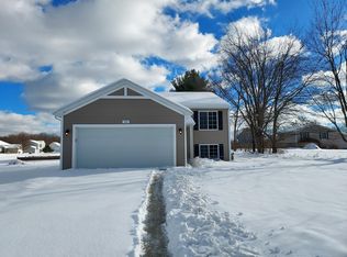 926 Western Ave, Watervliet, MI 49098
