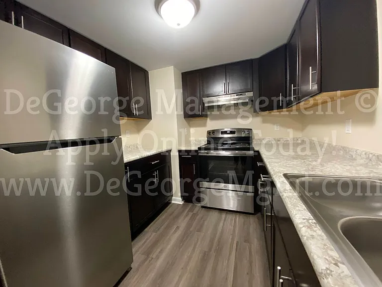Pine Ridge Apartments — Photo 73