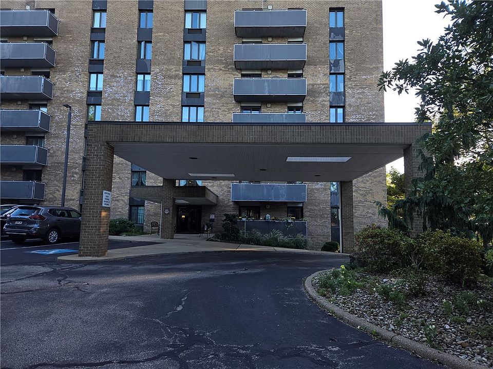 1st image of 820 E Beau #3L