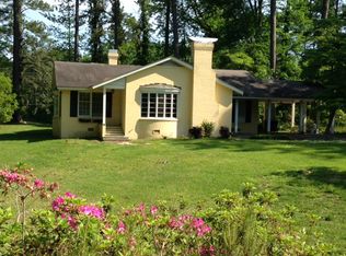 201 Azalea Dr, Washington, NC 27889