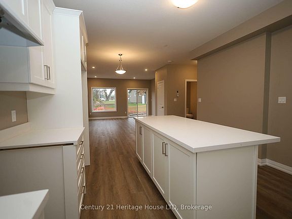 5th image of 397 Garrison Rd #15