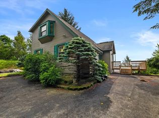 605 Clearview Dr, Long Pond, PA 18334