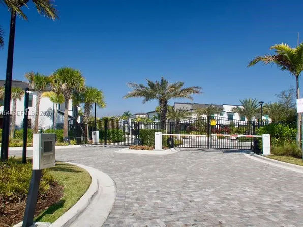 8352 NW 7th Pl, Fort Lauderdale, FL 33324