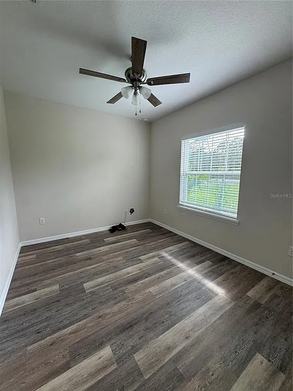 4 bed, 2.0 bath, 1644 sqft, $2,950 — Photo 3