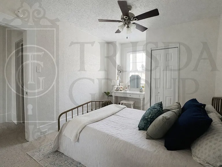 455 Kathleen St — Photo 17