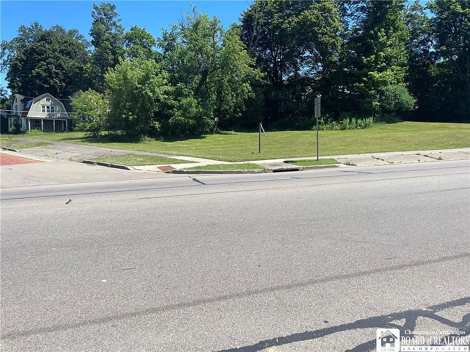 2nd image of N Main Street N Main St #37