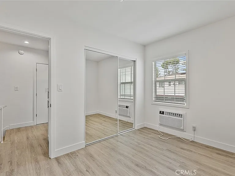 5339 1/2 Bellingham Ave — Photo 7