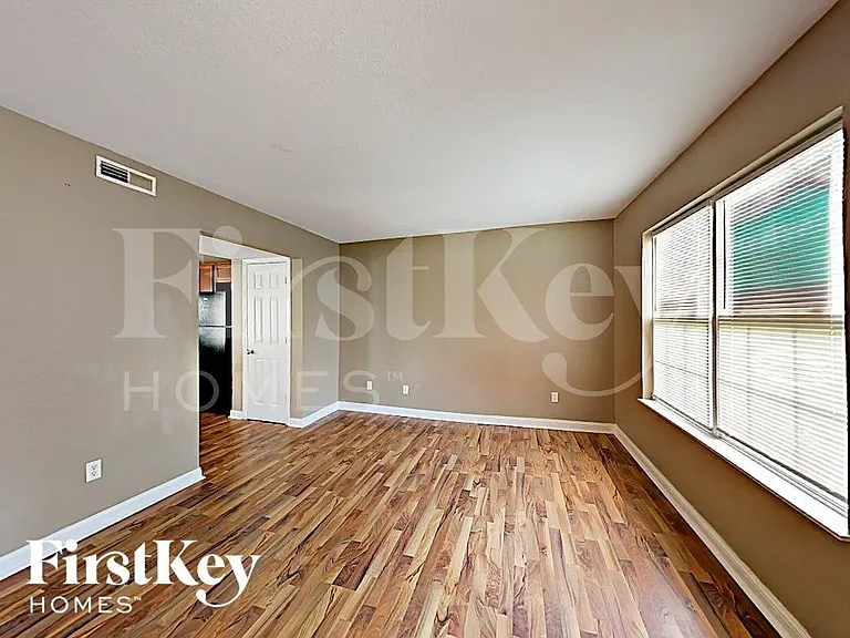 3944 Hornickel Dr — Photo 7