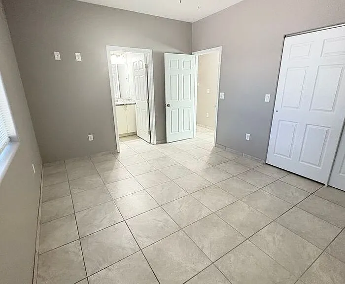 4013 E 22nd St #1 — Photo 17