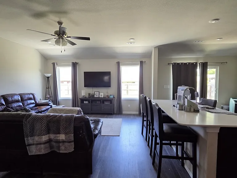 2750 W Obsidian St — Photo 2