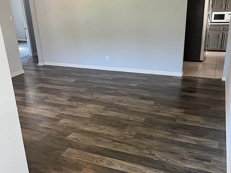 315 Anita Dr — Photo 3
