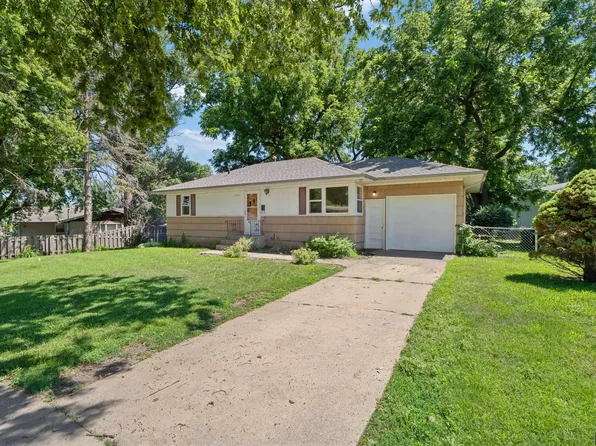1505 E 34th St, Sioux Falls, SD 57105