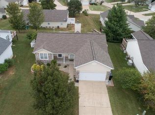 404 Bridle Ridge Ct, Wentzville, MO