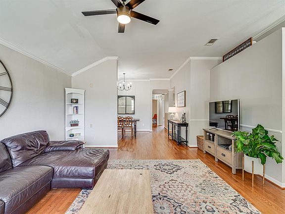 5th image of 760 Hill Meadow Dr