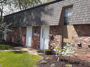 605 White Oak Dr, O'Fallon, IL 62269