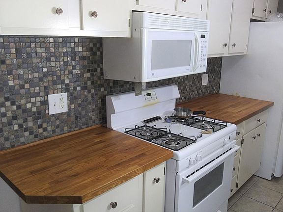 5th image of 149 Fairlawn Dr