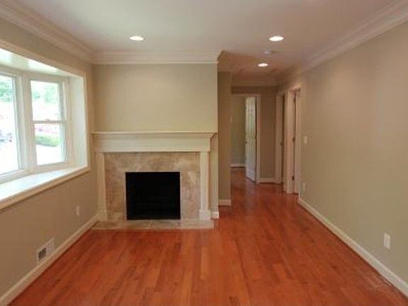 5th image of 421 Sherrow Ave