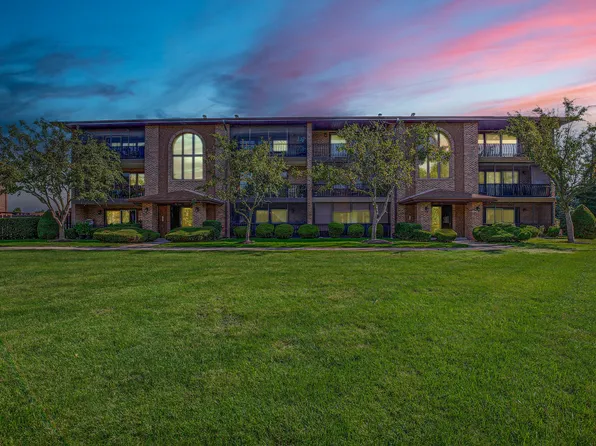 11117 S Heritage Dr #1D, Palos Hills, IL 60465