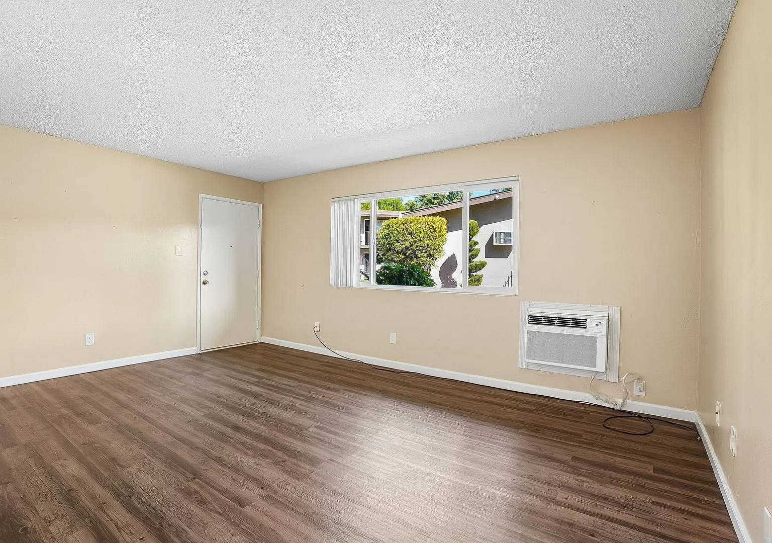 Park Place Apartments — Photo 3