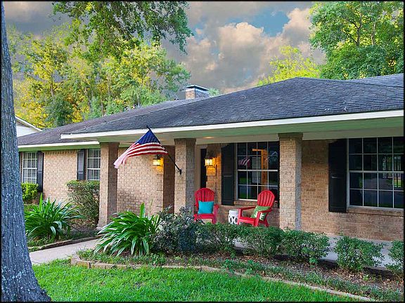 3rd image of 4912 Trenton Dr