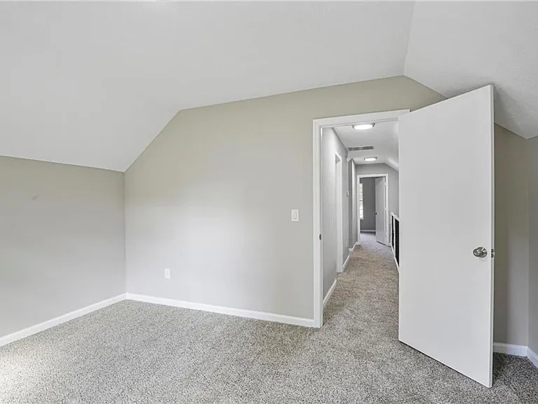 1312 Lake Paradise Rd — Photo 18