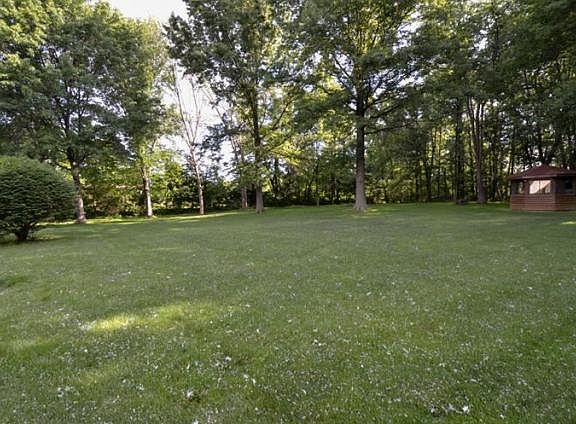 5th image of 63894 Kingsway Ct