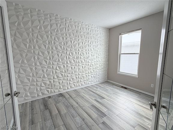 5th image of 908 Kendal Dr