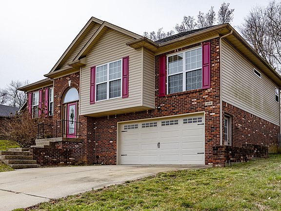 3rd image of 404 Oakview Dr