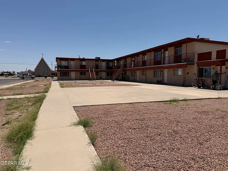 9606 Montrose Ct #11 — Photo 13